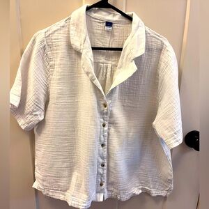 Old Navy White Linen Button Up. Used like new. Size Large